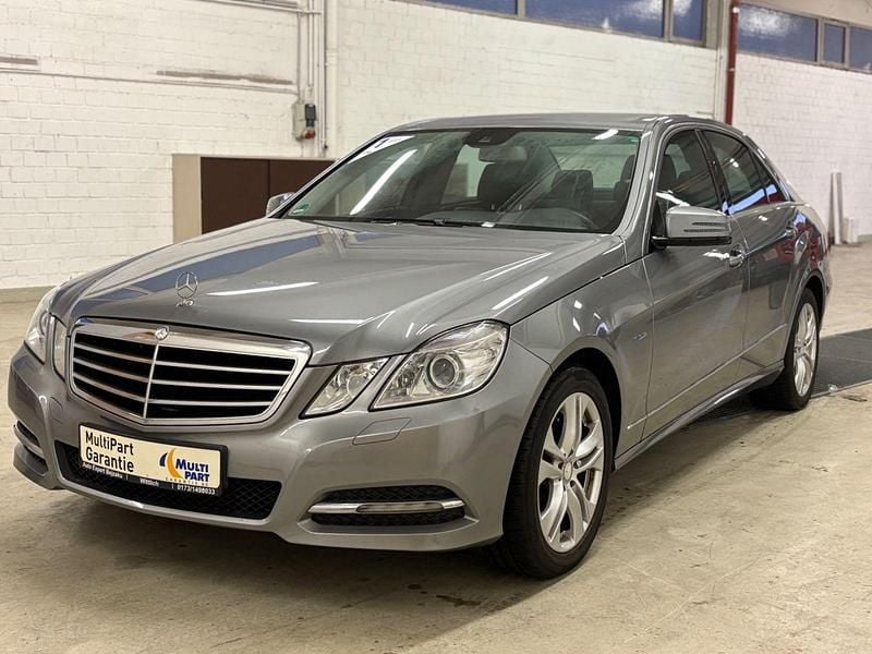 Gebraucht Mercedes E200 184 PS (135 kW) 2010 Silber Limousine