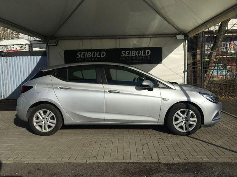 Gebraucht Opel Astra Business 150 PS (110 kW) 2019 Silber Limousine