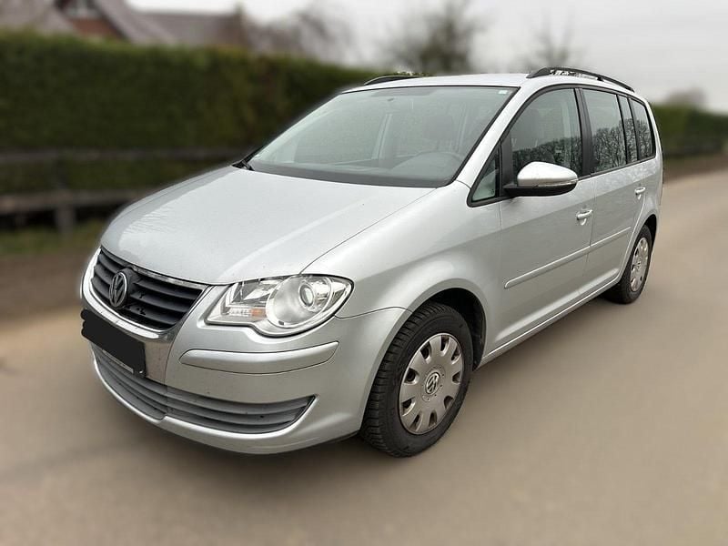 Silber Gebraucht 2010 VW Touran Comfortline Van / Kleinbus | 3.490 € (Guter Preis) - Bild 1/4