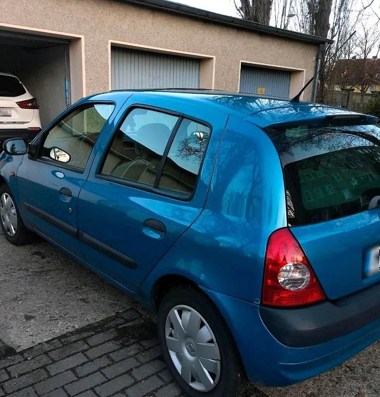 Gebraucht Renault Clio II 75 PS (55 kW) 2001 Blau Kleinwagen