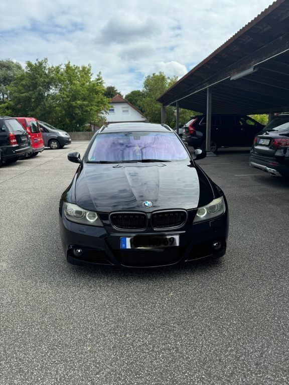 Schwarz Gebraucht 2011 BMW 325 Kombi | 17.000 € - Bild 1/4