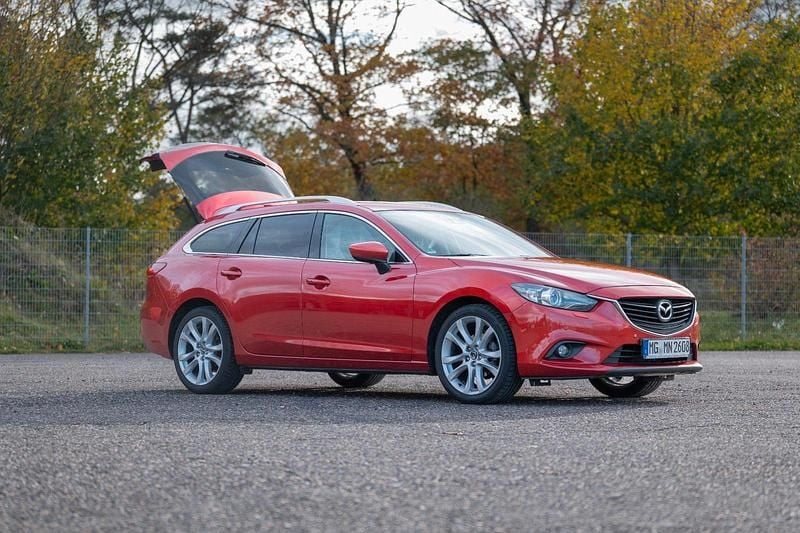 Rot Gebraucht 2015 Mazda 6 Sports-Line Kombi | 9.500 € (Superpreis) - Bild 1/4
