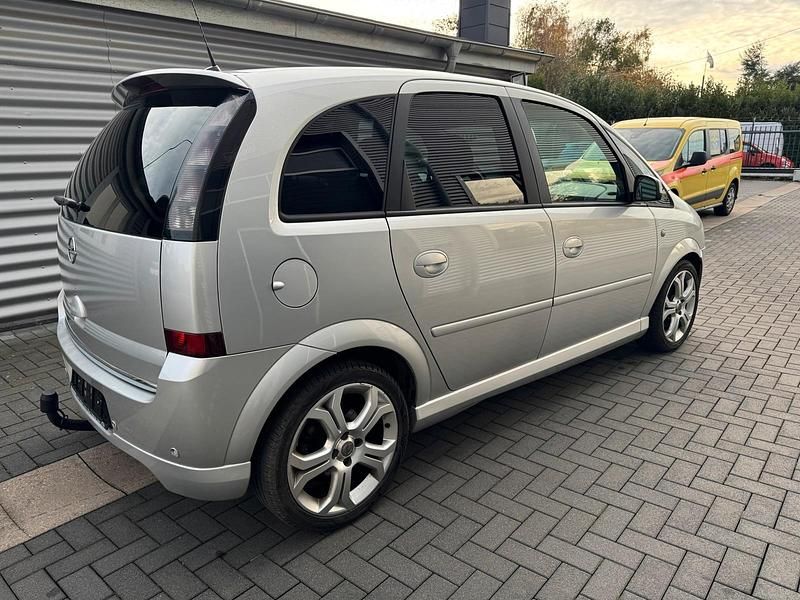Silber Gebraucht 2007 Opel Meriva OPC Van / Kleinbus | 1.900 € (Guter Preis) - Bild 1/4