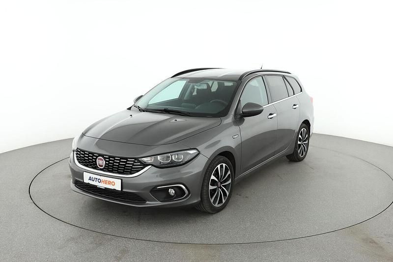Grau Gebraucht 2017 Fiat Tipo Lounge Kombi | 11.290 € (Fairer Preis) - Bild 1/3