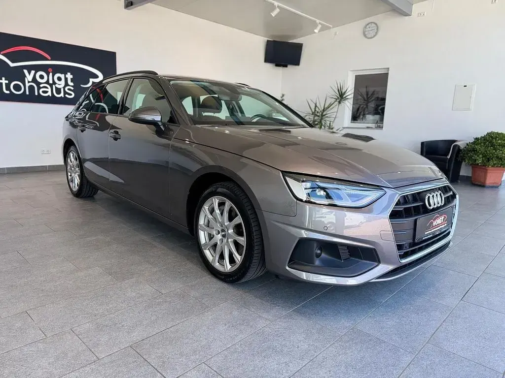 Gebraucht Audi A4 Sport 190 PS (139 kW) 2020 Terragrau (metallic) Kombi
