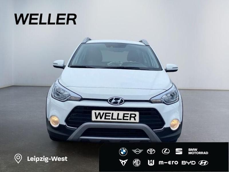 Gebraucht Hyundai i20 Active 101 PS (74 kW) 2019 Weiss Kleinwagen