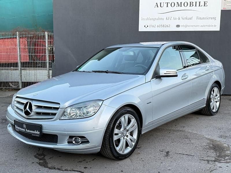 Silber Gebraucht 2009 Mercedes C180 Avantgarde Limousine | 9.500 € (Fairer Preis) - Bild 1/4