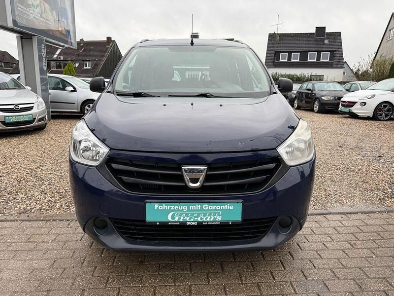 Blau Gebraucht 2013 Dacia Lodgy Ambiance Van / Kleinbus | 3.999 € (Etwas zu teuer) - Bild 1/4