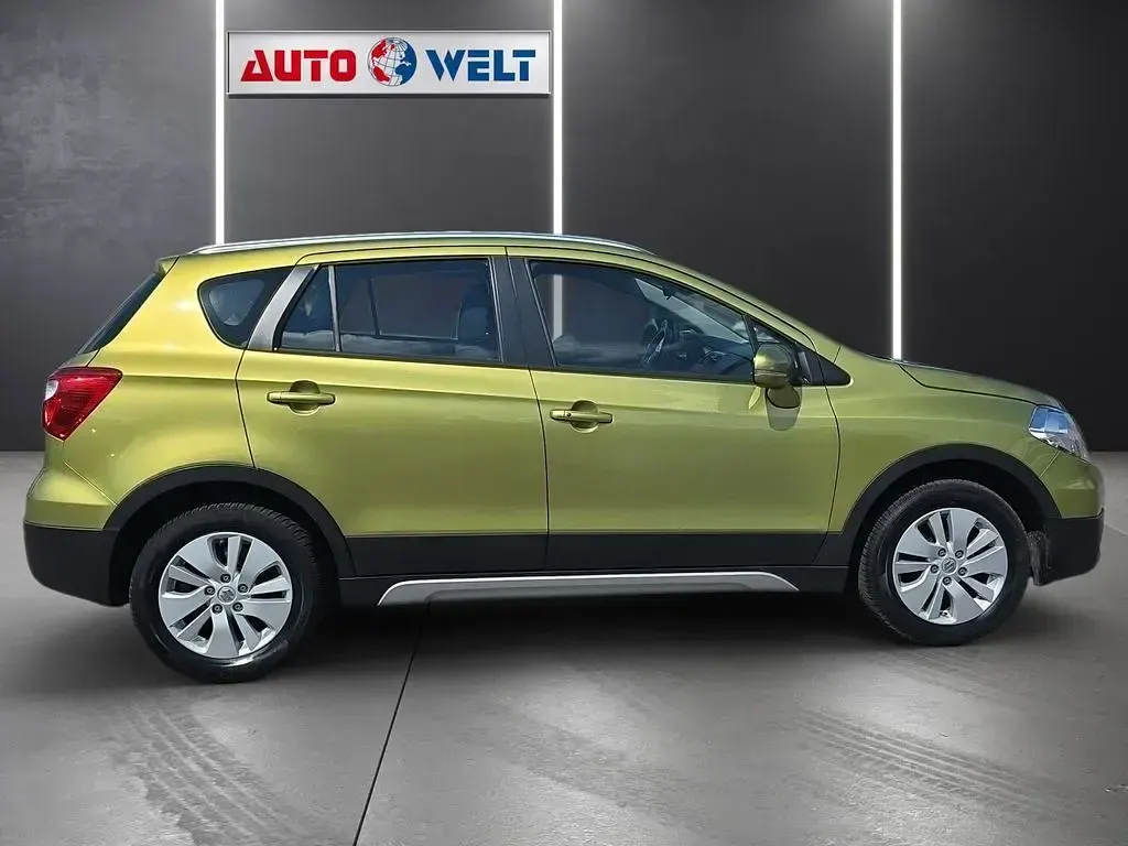 Gebraucht Suzuki SX4 Club 120 PS (88 kW) 2013 Grün SUV
