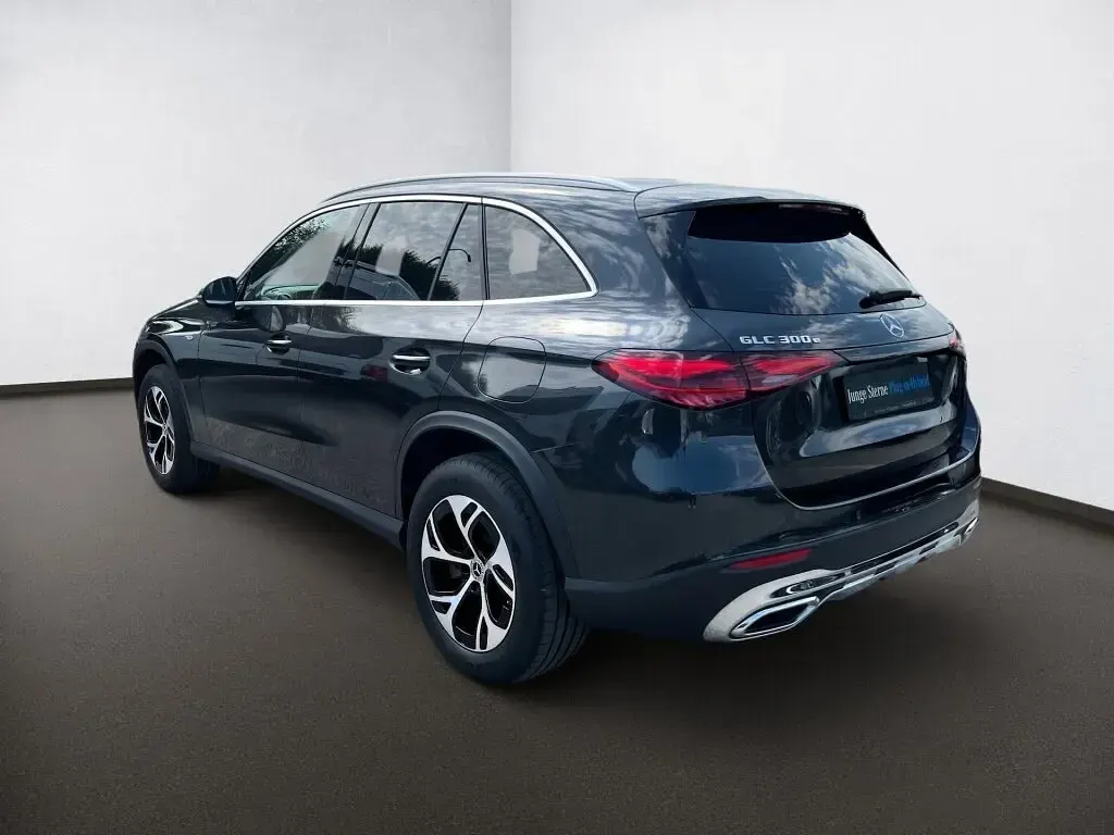 Gebraucht Mercedes GLC300 Avantgarde 204 PS (150 kW) 2025 Metalliclack graphitgrau SUV
