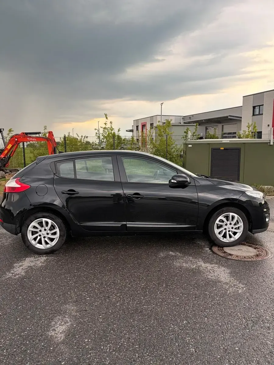 Gebraucht Renault Mégane Initiale Paris 116 PS (85 kW) 2013 Schwarz Limousine