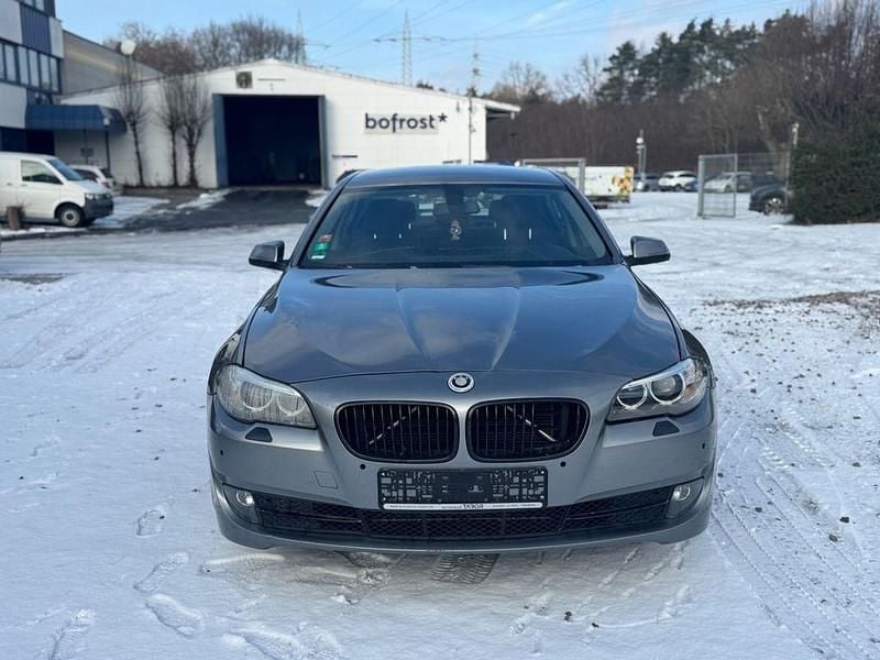 Gebraucht BMW 518 Performance 136 PS (100 kW) 2015 Grau Limousine