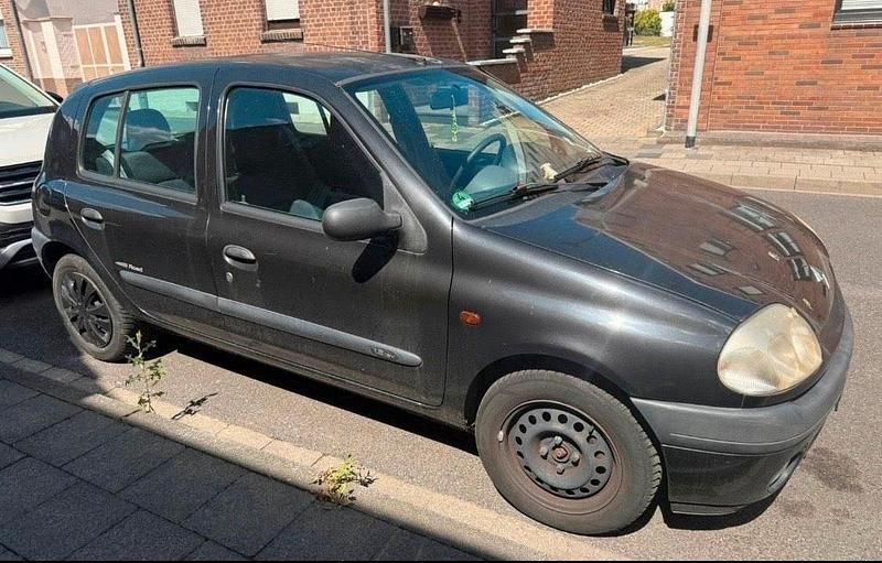Schwarz Gebraucht 2001 Renault Clio II Kleinwagen | 1.150 € - Bild 1/4