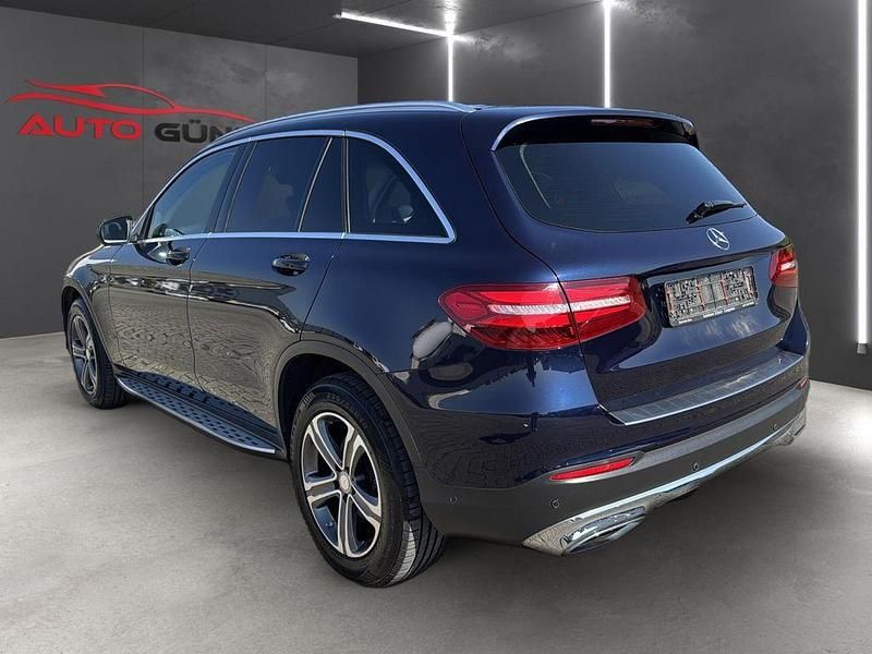 Gebraucht Mercedes GLC250 204 PS (150 kW) 2016 Blau SUV