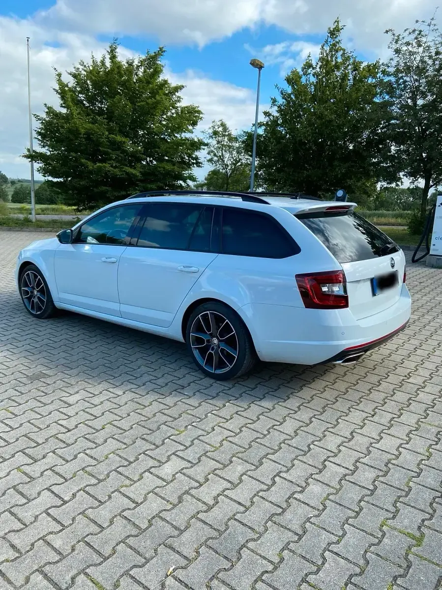 Gebraucht Skoda Octavia RS 230 PS (169 kW) 2017 Weiß Kombi