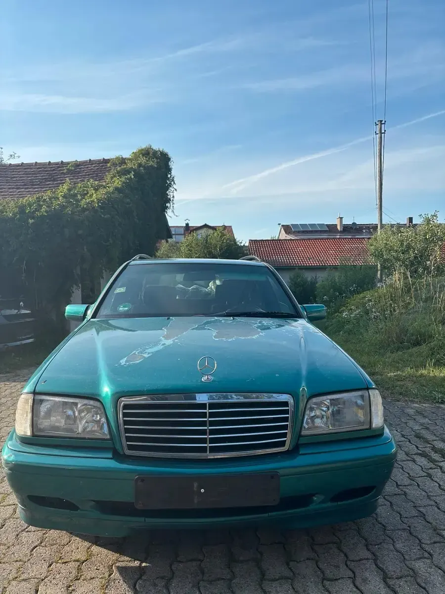 Gebraucht Mercedes C180 122 PS (89 kW) 1997 Grün Kombi