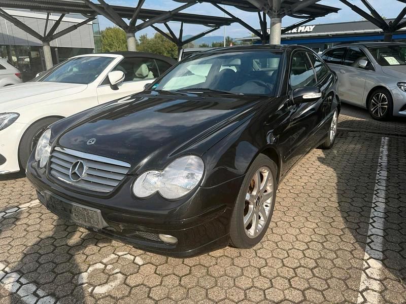 Schwarz Gebraucht 2002 Mercedes C200 AMG Coupé | 1.900 € - Bild 1/2