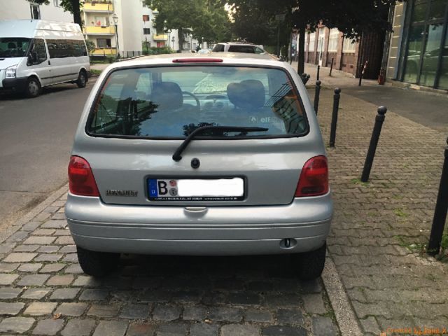 Gebraucht Renault Twingo 75 PS (55 kW) 2004 Silber metallic Kleinwagen