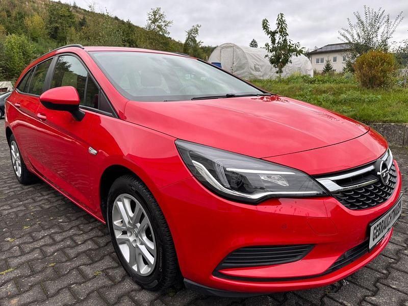Rot Gebraucht 2019 Opel Astra Kombi | 10.950 € (Fairer Preis) - Bild 1/4