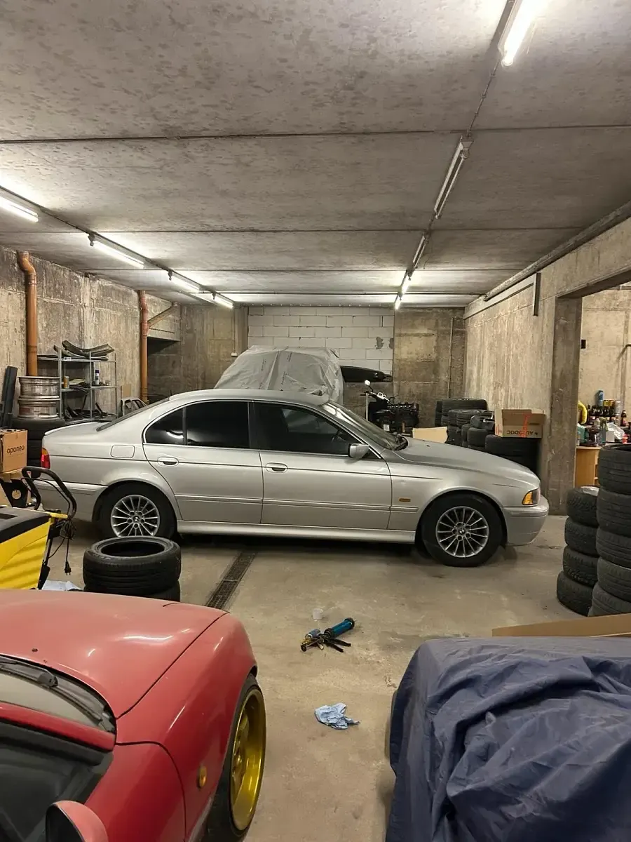 Gebraucht BMW 525 163 PS (119 kW) 2001 Silber Limousine