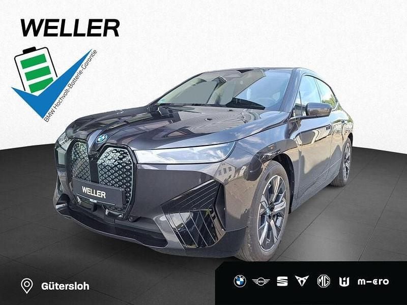 Sophistograu (grau) Gebraucht 2024 BMW iX Sport Line SUV | 51.750 € (Superpreis) - Bild 1/4