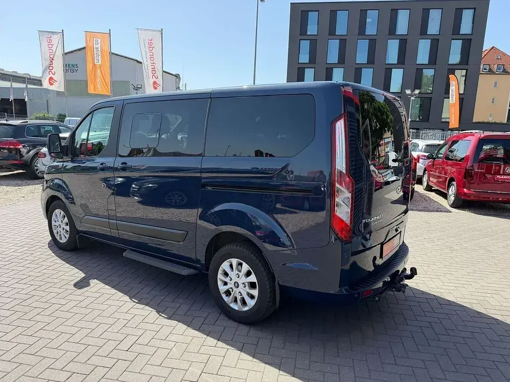 Gebraucht Ford Tourneo 131 PS (96 kW) 2020 Blau Van / Kleinbus