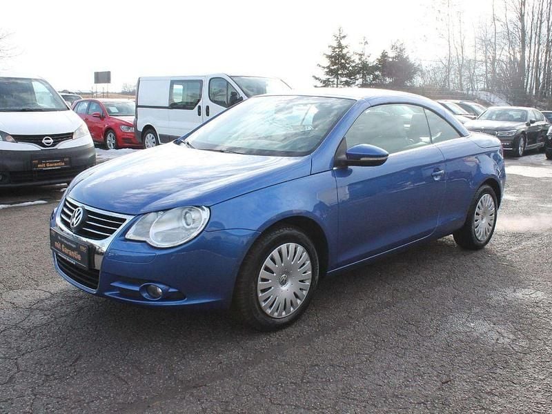 Gebraucht VW Eos 160 PS (117 kW) 2010 Rising blue metallic Cabrio