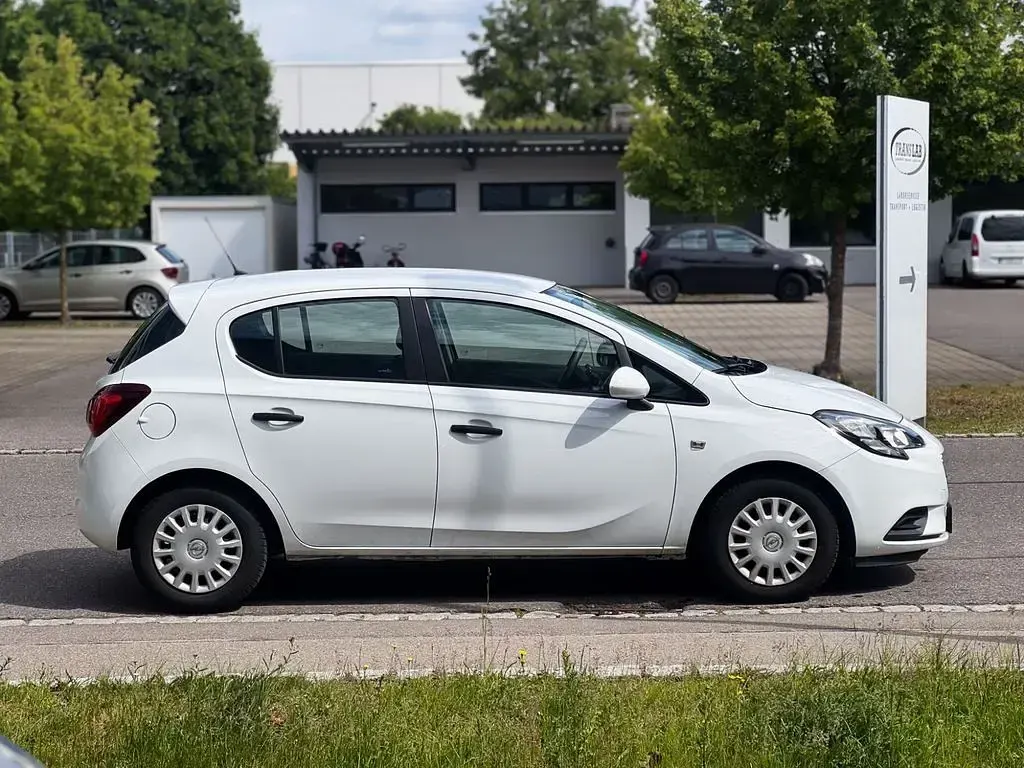 Gebraucht Opel Corsa Selection 69 PS (50 kW) 2017 Weiß Kleinwagen