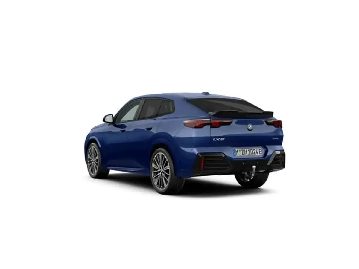Neu BMW iX2 M Sport 230 kW (313 PS) 2026 Portimao blau metallic SUV