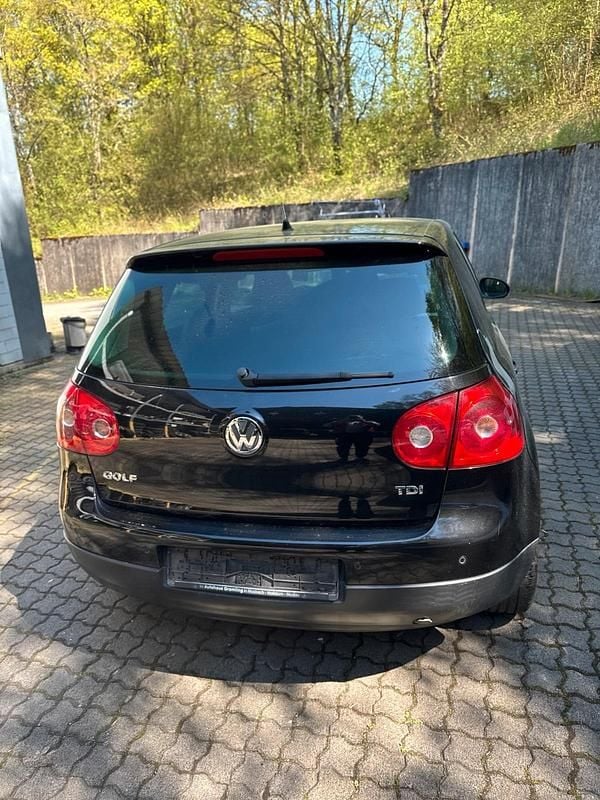 Second-hand VW Golf VI 101 CP (74 kW) 2008 Negru Hatchback