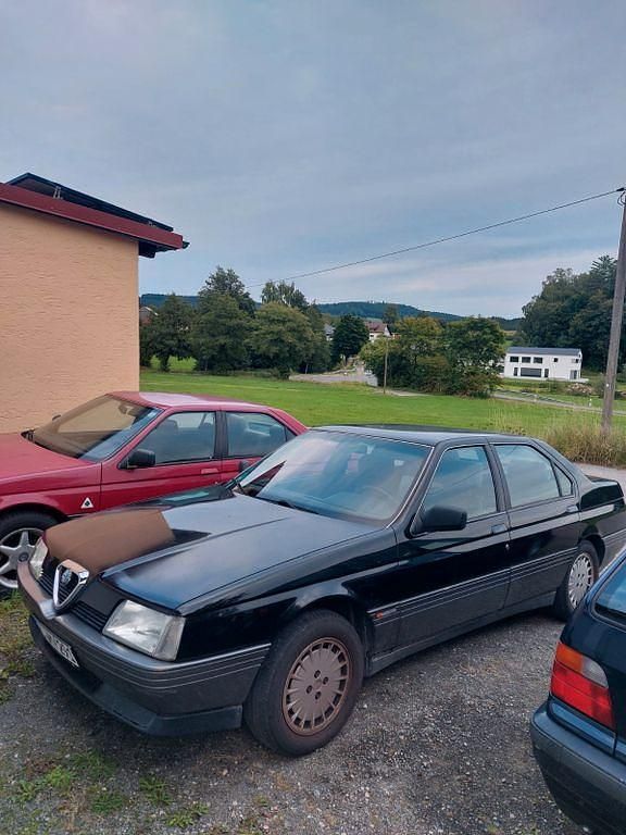 Schwarz Gebraucht 1992 Alfa Romeo 164 Limousine | 3.500 € - Bild 1/4
