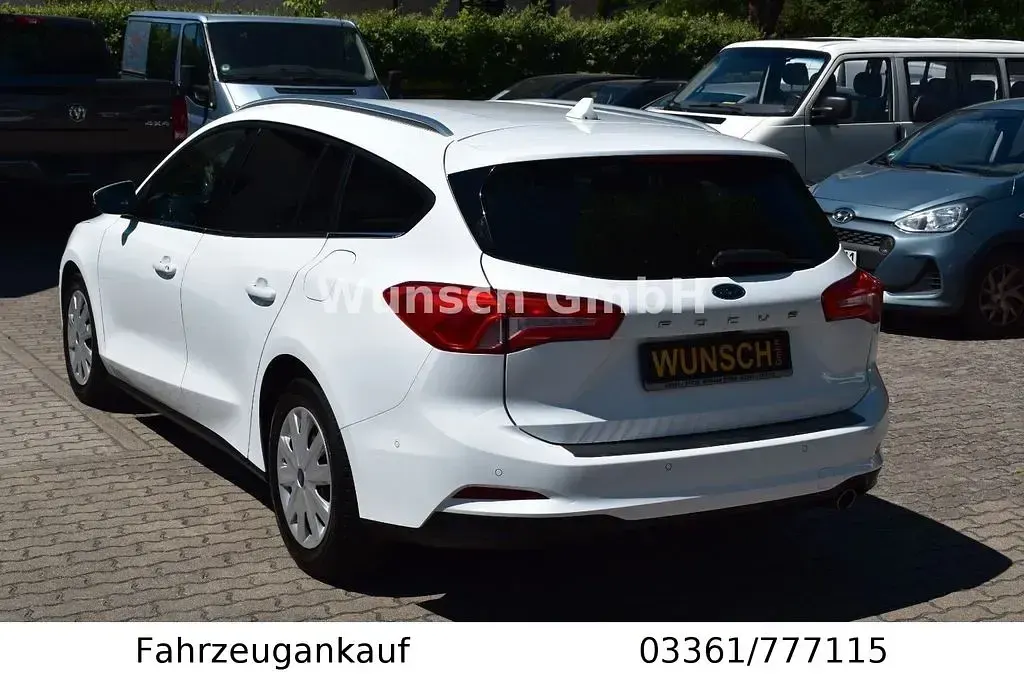 Gebraucht Ford Focus Cool & Connect 120 PS (88 kW) 2020 Weiß Kombi
