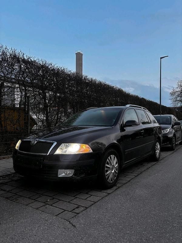 Gebraucht Skoda Octavia 160 PS (117 kW) 2008 Schwarz Kombi