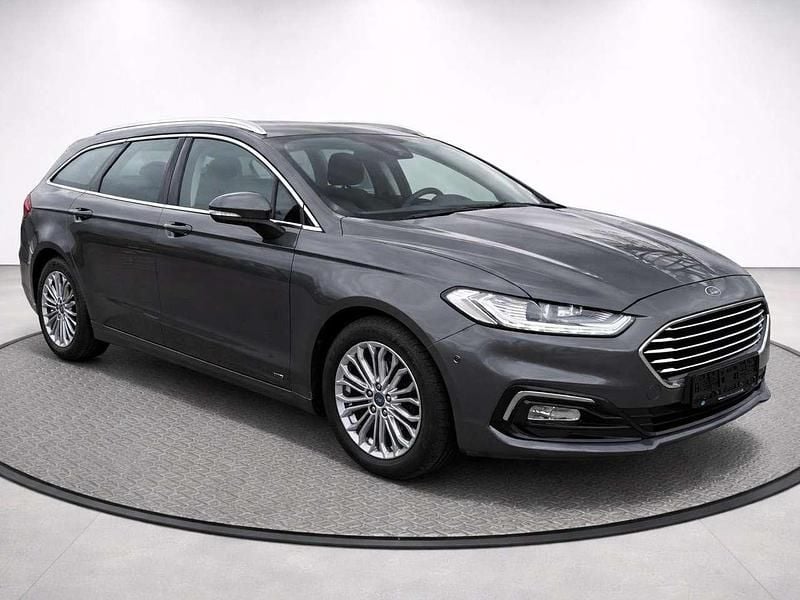 Gebraucht Ford Mondeo Titanium 190 PS (139 kW) 2022 Grau Limousine