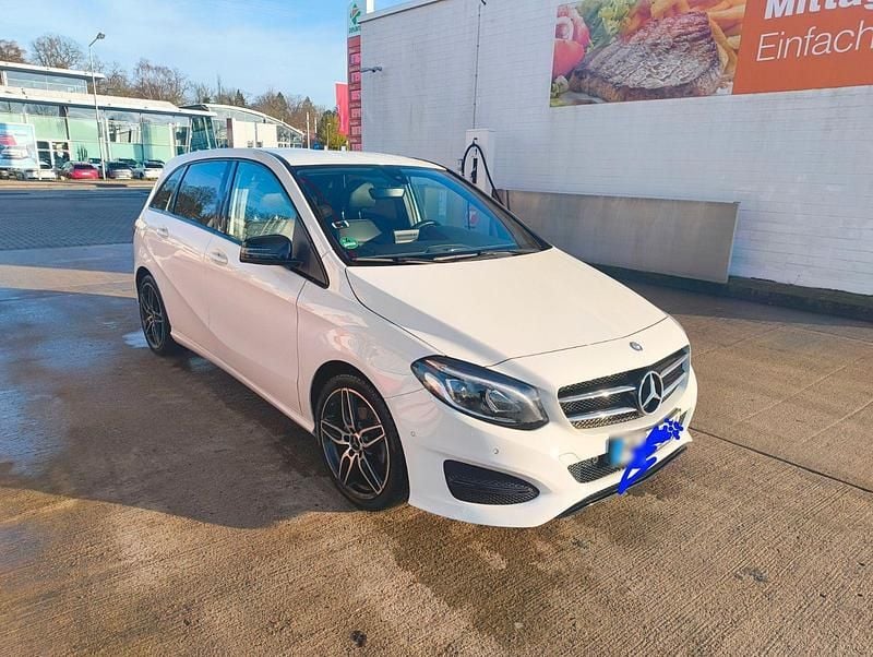 Gebraucht Mercedes B200 Urban 156 PS (114 kW) 2016 Weiß Van / Kleinbus