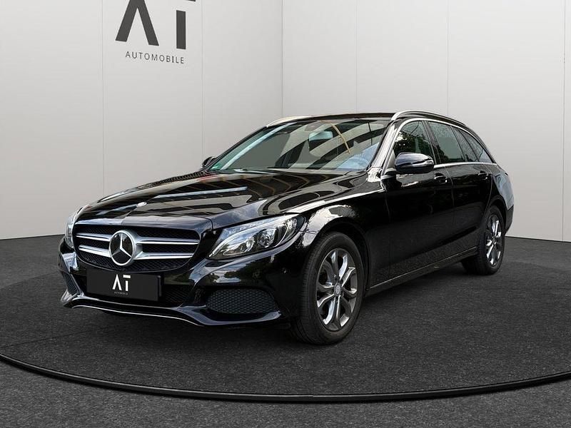 Schwarz Gebraucht 2015 Mercedes C220 Avantgarde Limousine | 13.490 € (Fairer Preis) - Bild 1/4