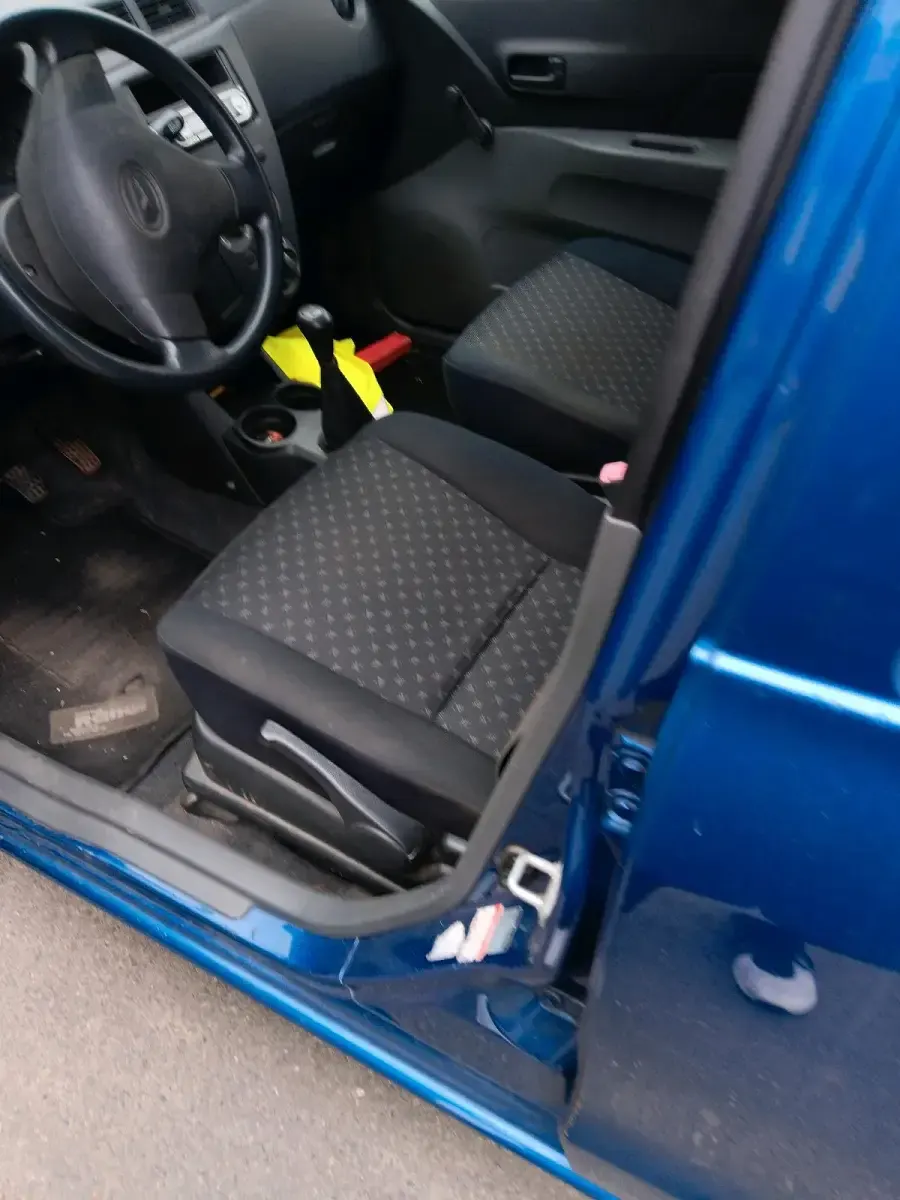 Gebraucht Daihatsu Cuore 58 PS (42 kW) 2007 Blau Kleinwagen