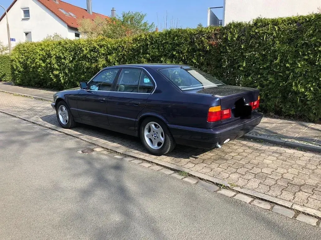 Gebraucht BMW 524 116 PS (85 kW) 1989 Blau Limousine
