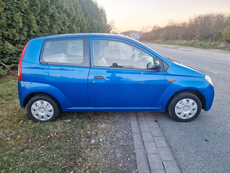 Gebraucht Daihatsu Cuore 60 PS (44 kW) 2005 Blau Kleinwagen