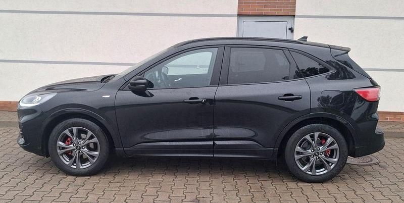 Gebraucht Ford Kuga ST-Line 120 PS (88 kW) 2021 Schwarz SUV