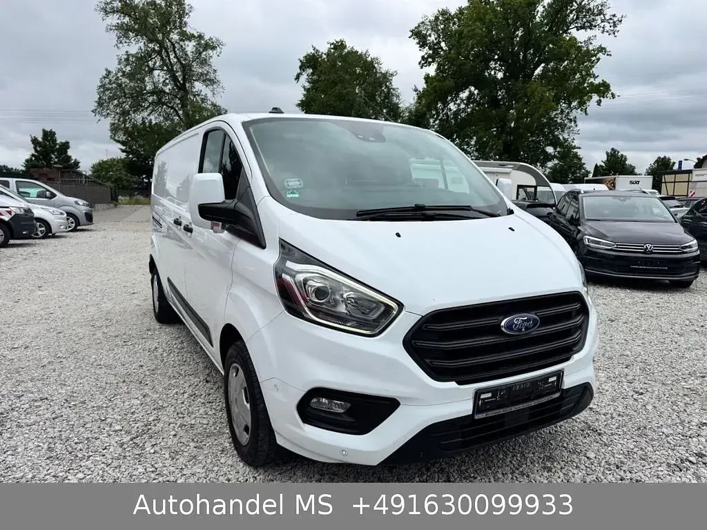 Gebraucht Ford 300 Trend 131 PS (96 kW) 2020 Weiß Van / Kleinbus