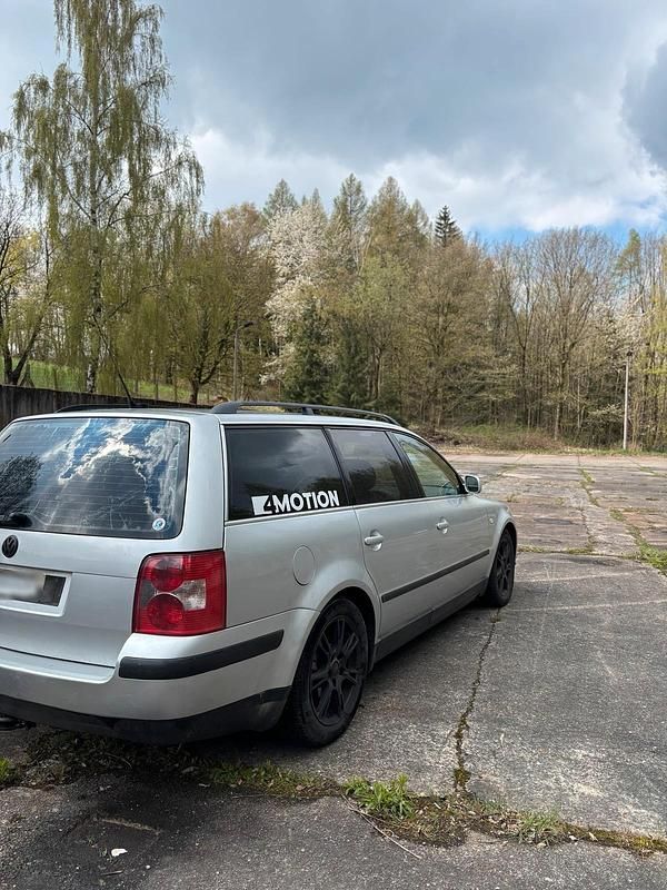 Usata VW Passat 131 CV (96 kW) 2003 Argento Station wagon
