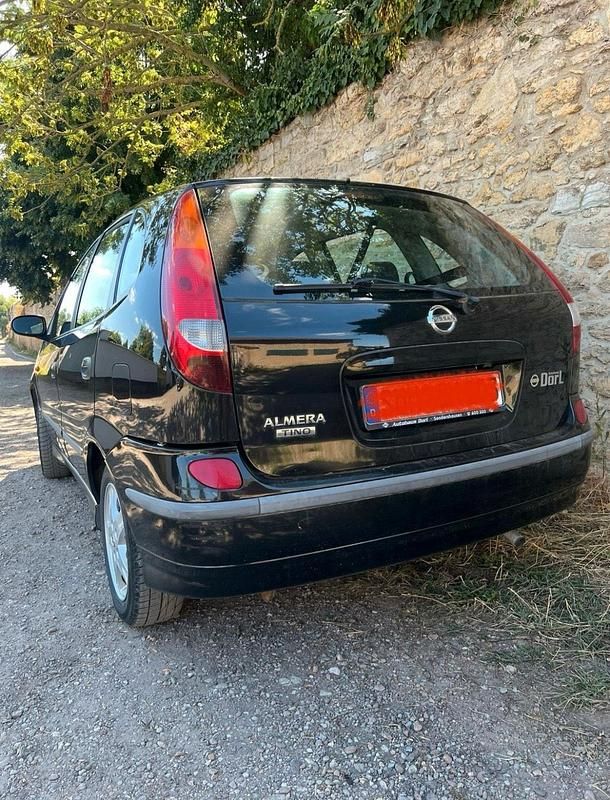 Schwarz Gebraucht 2004 Nissan Almera Tino Van / Kleinbus | 1.500 € (Fairer Preis) - Bild 1/4