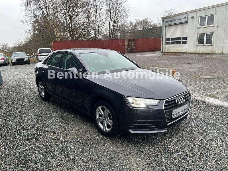 Gebraucht Audi A4 Ambiente 150 PS (110 kW) 2016 Blau Limousine