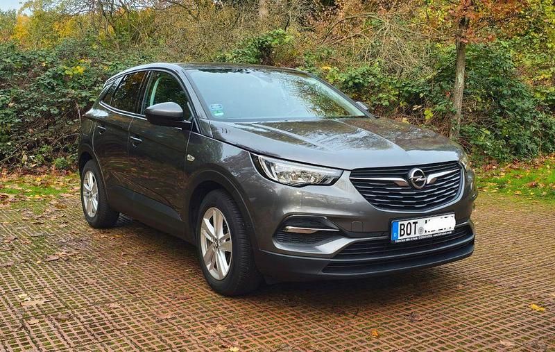 Grau Gebraucht 2020 Opel Grandland X SUV | 17.200 € (Superpreis) - Bild 1/4