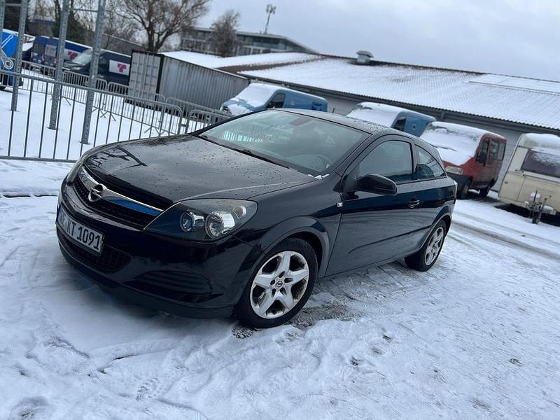Schwarz Gebraucht 2008 Opel Astra GTC Limousine | 900 € - Bild 1/3
