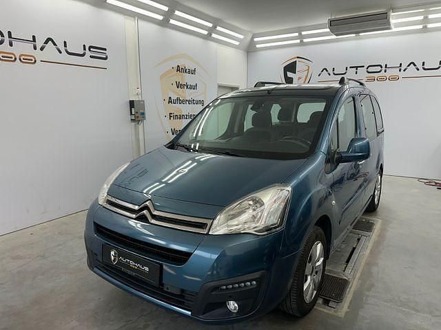 Blau Gebraucht 2015 Citroën Berlingo SELECTION Van / Kleinbus | 7.490 € (Guter Preis) - Bild 1/4