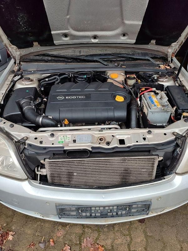 Gebraucht Opel Vectra Elegance 150 PS (110 kW) 2005 Grau Kombi