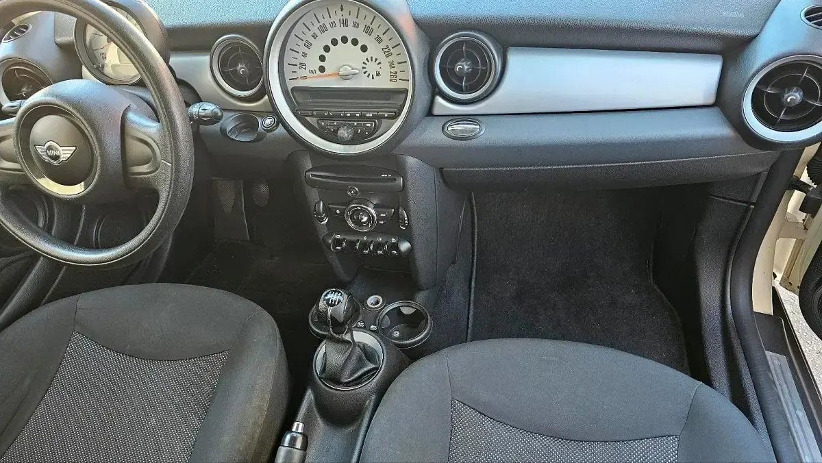 Brugt Mini Cooper 75 HK (55 kW) 2010 Beige Hatchback