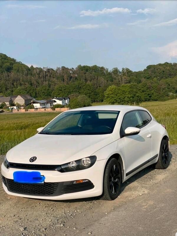 Weiß Gebraucht 2009 VW Scirocco Sport Coupé | 5.900 € (Guter Preis) - Bild 1/4
